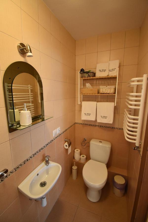 Pokoje Goscinne Na Skraju Puszczy Pogorzelce Exterior photo